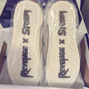 Revenge X Storm Men’s Size 8 Brand New in Original Box Two Pairs of Laces